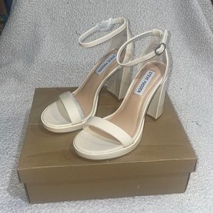 Steve Madden “Susan” Color:Bone Size: 6.5